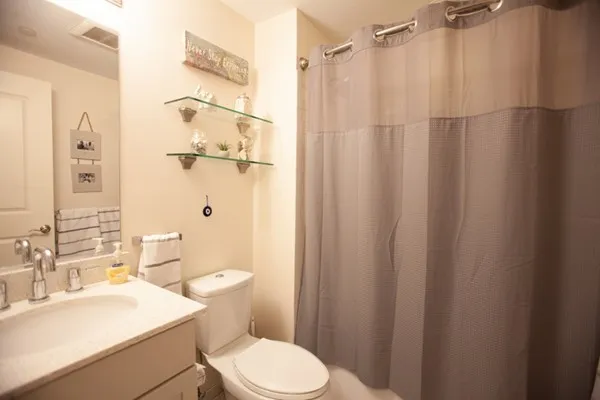 $3,200 | 59 Cooper Street, Unit 4B, Boston, MA 02113