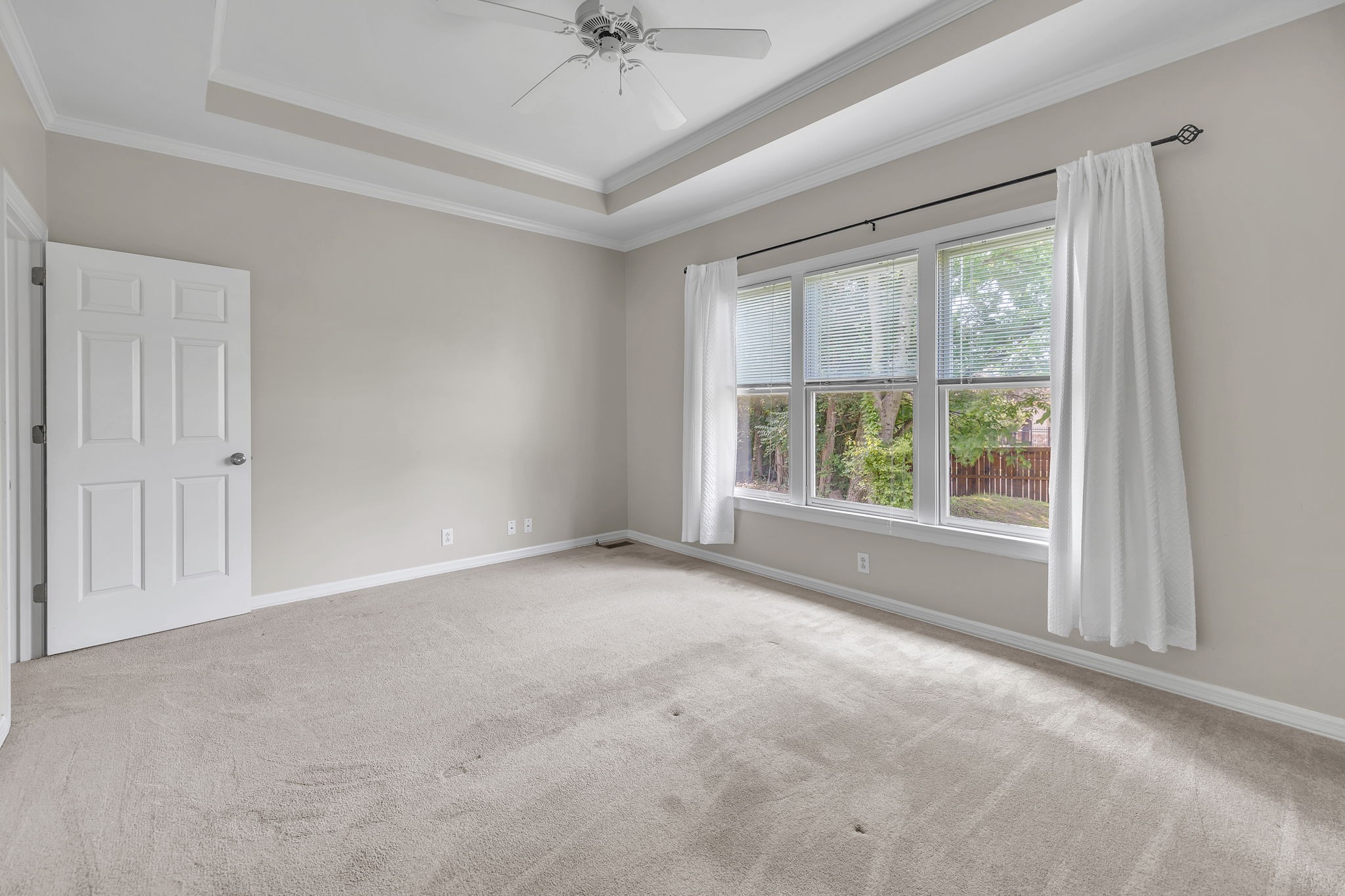 104 Hicks Road Nashville, TN 37221 - Photo 21 of 41 a view of an empty room with a window