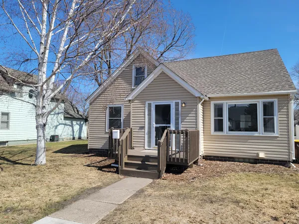 $349,000 | 107 Lincoln Avenue North, New Prague, MN 56071