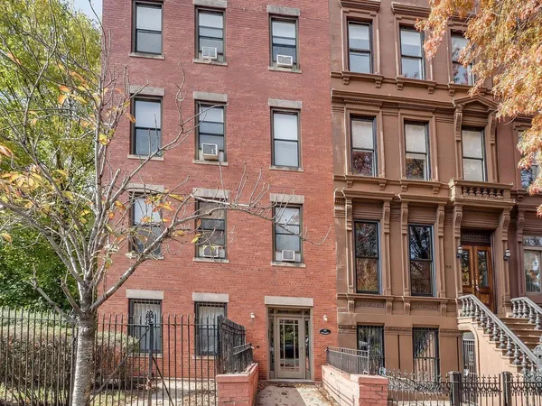 $3,200 | 457 Jersey Avenue, Unit 2R, Jersey City, NJ 07302