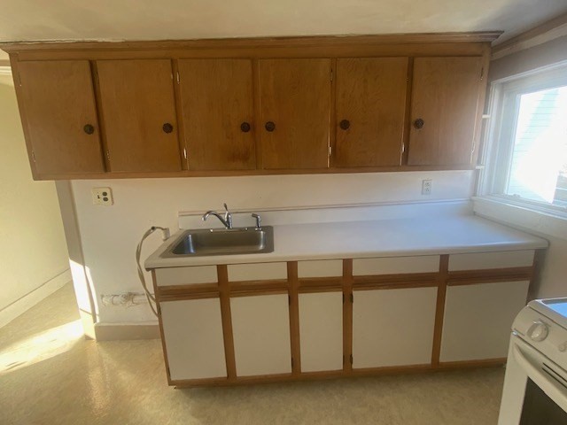 32 Vernon Street Waltham, MA 02453 - Photo 24 of 33
