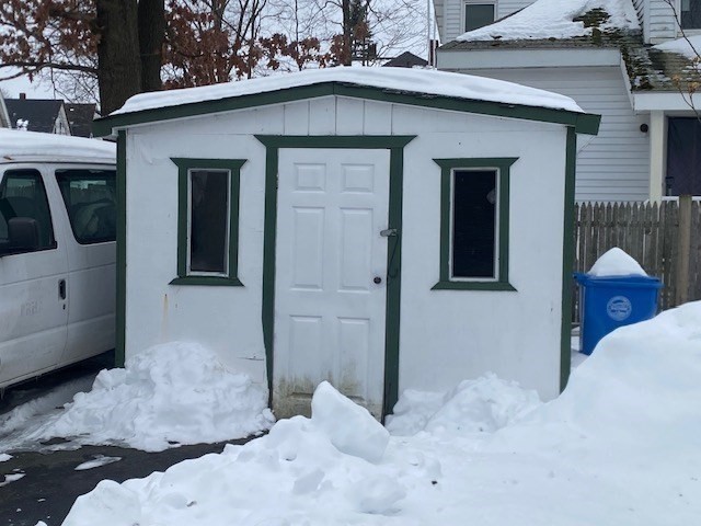32 Vernon Street Waltham, MA 02453 - Photo 31 of 33