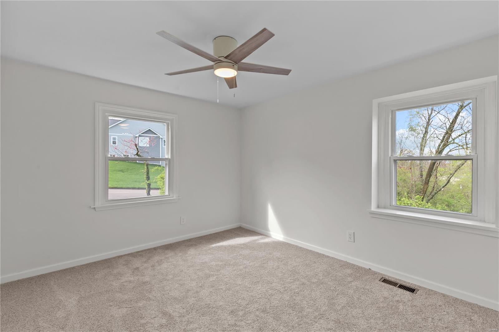 1953 Rieth Terrace St. Louis, MO 63122 - Photo 9 of 19 Gallery Image 9