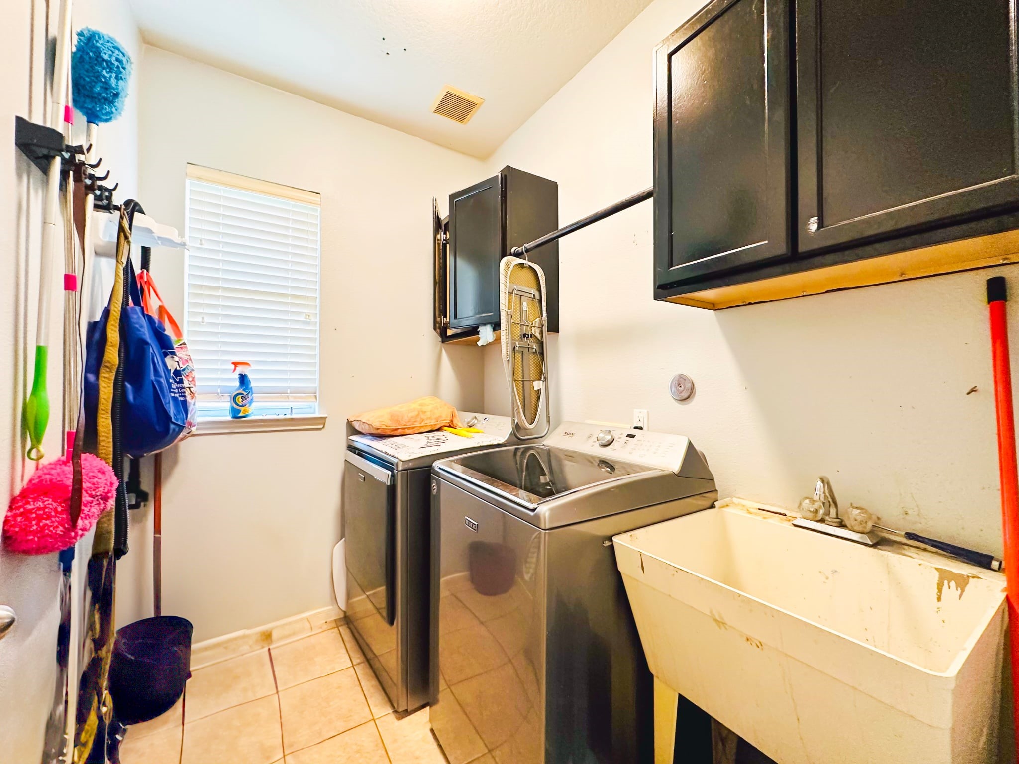 802 Cypresswood Bough Spring, TX 77373 - Photo 18 of 19 a utility room with dryer and washer