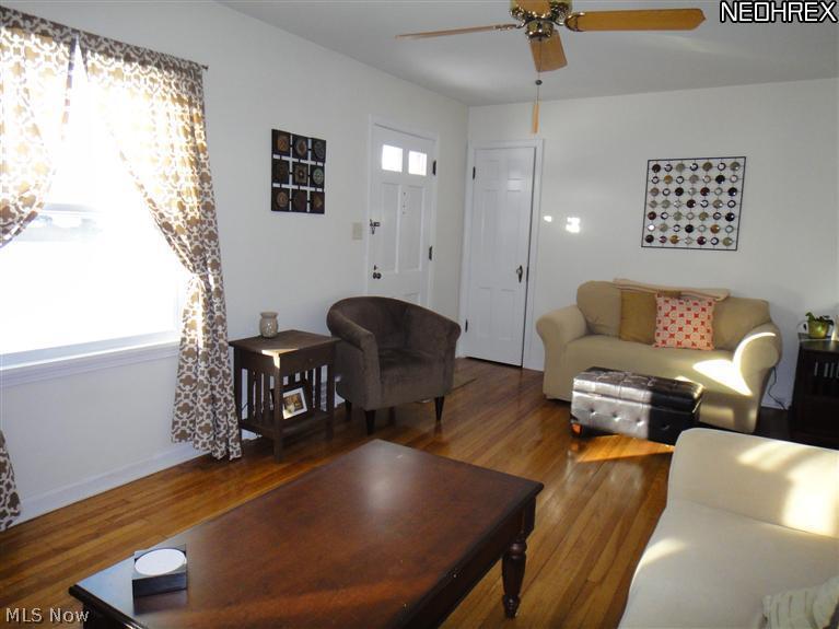 1205 Sunset Road Cleveland, OH 44124 - Photo 10 of 25