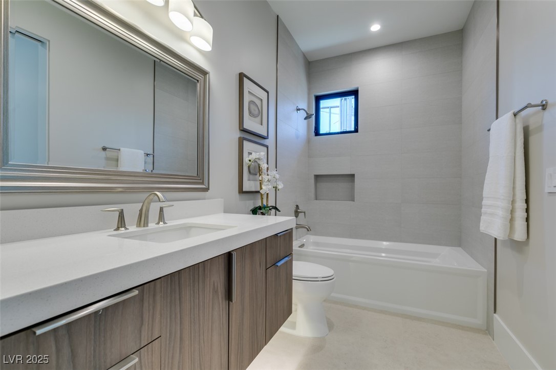 40 Reflection Shores Lane Henderson, NV 89011 - Photo 25 of 48