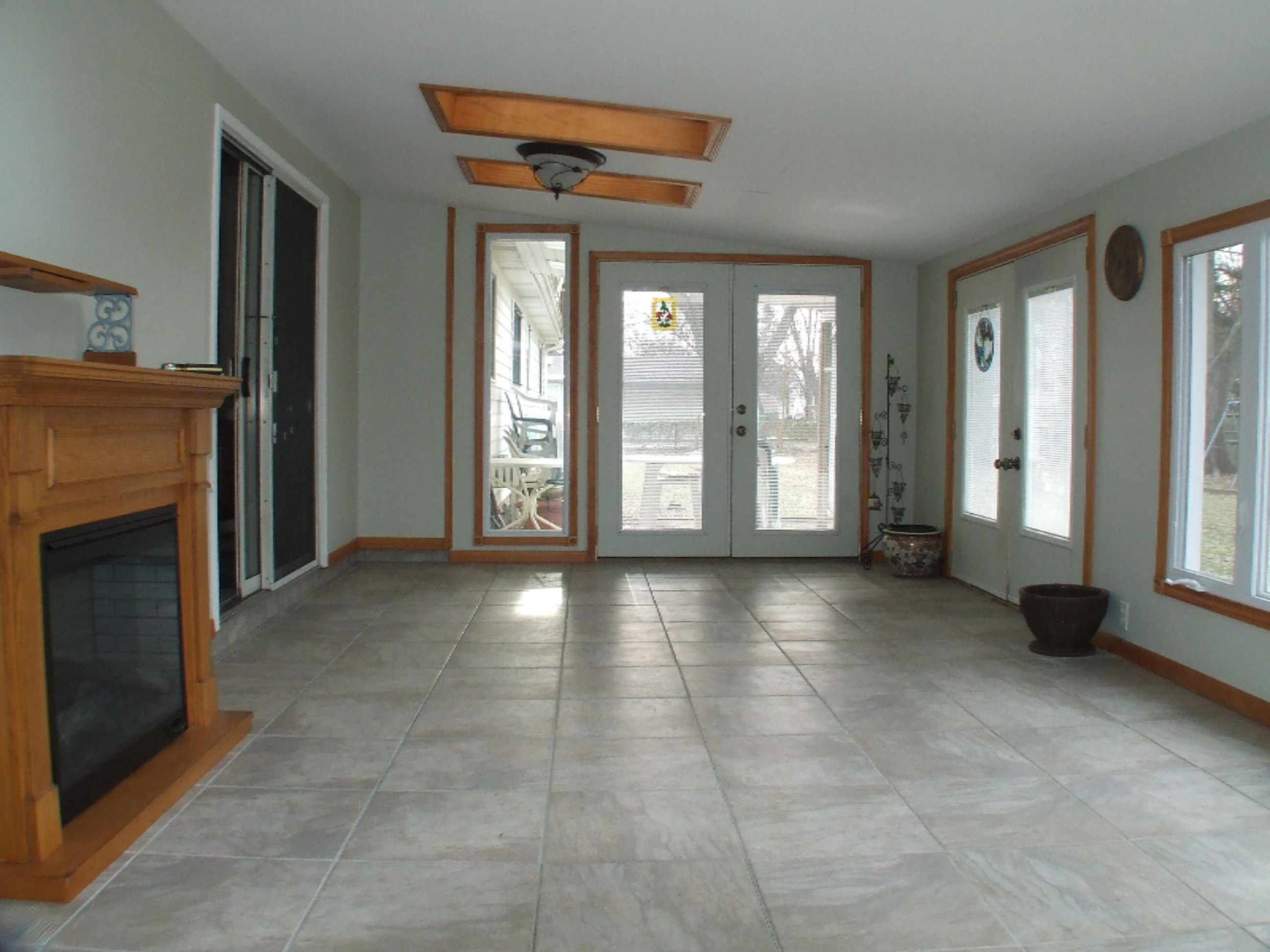 217 North 21st Street Springfield, MI 49037 - Photo 7 of 11 DSCF3504