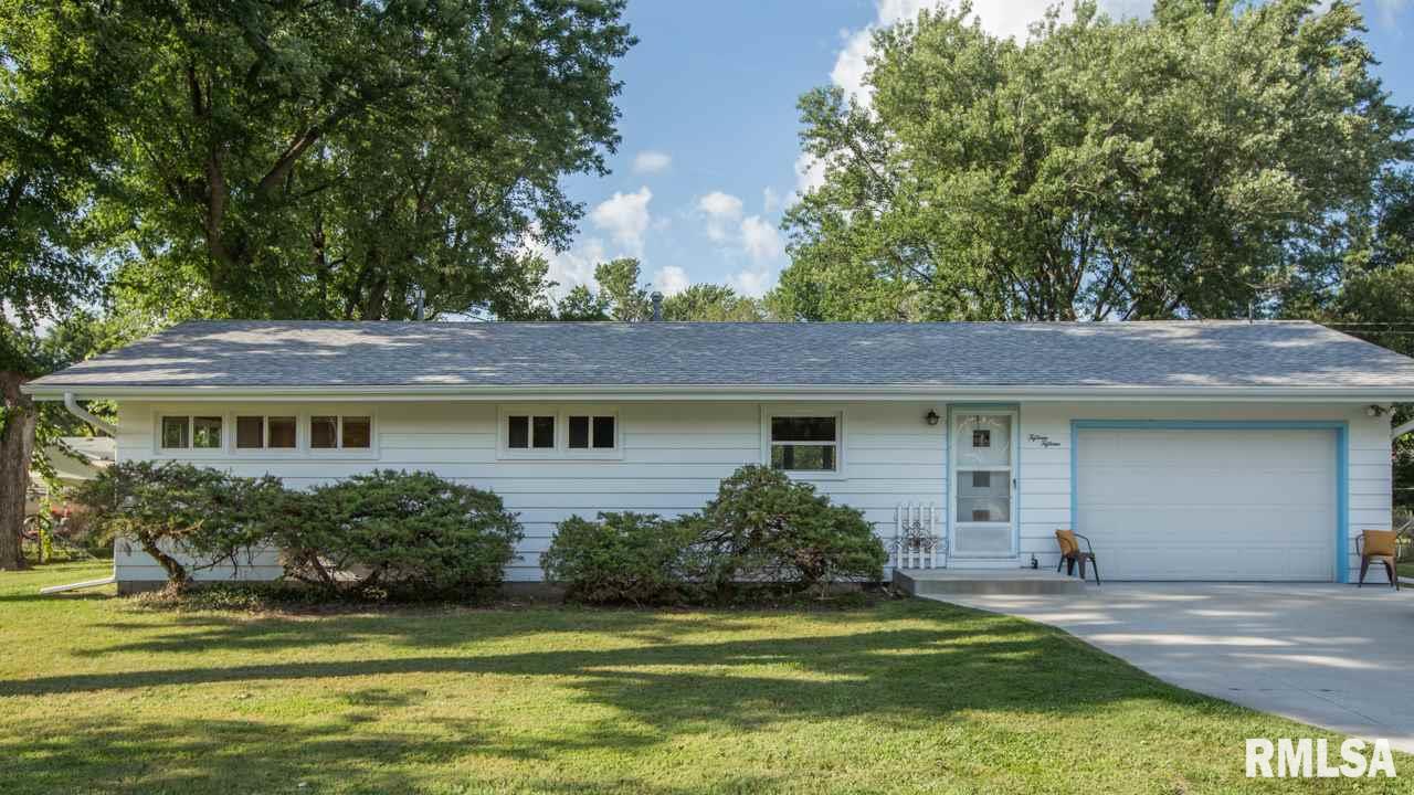 1515 East Resthaven Road Peoria, IL 61615 - Photo 1 of 31 Gallery Image 1