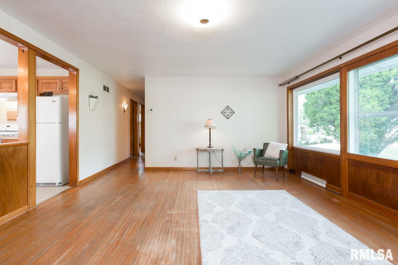 1515 East Resthaven Road Peoria, IL 61615 - Photo 5 of 31 Gallery Image 5