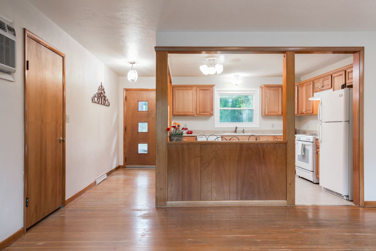 1515 East Resthaven Road Peoria, IL 61615 - Photo 8 of 31 Gallery Image 8