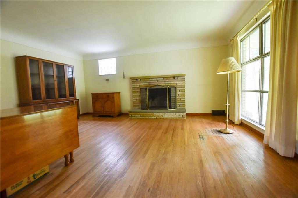 79 Glasgow Road Gibsonia, PA 15044 - Photo 3 of 14 Gallery Image 3