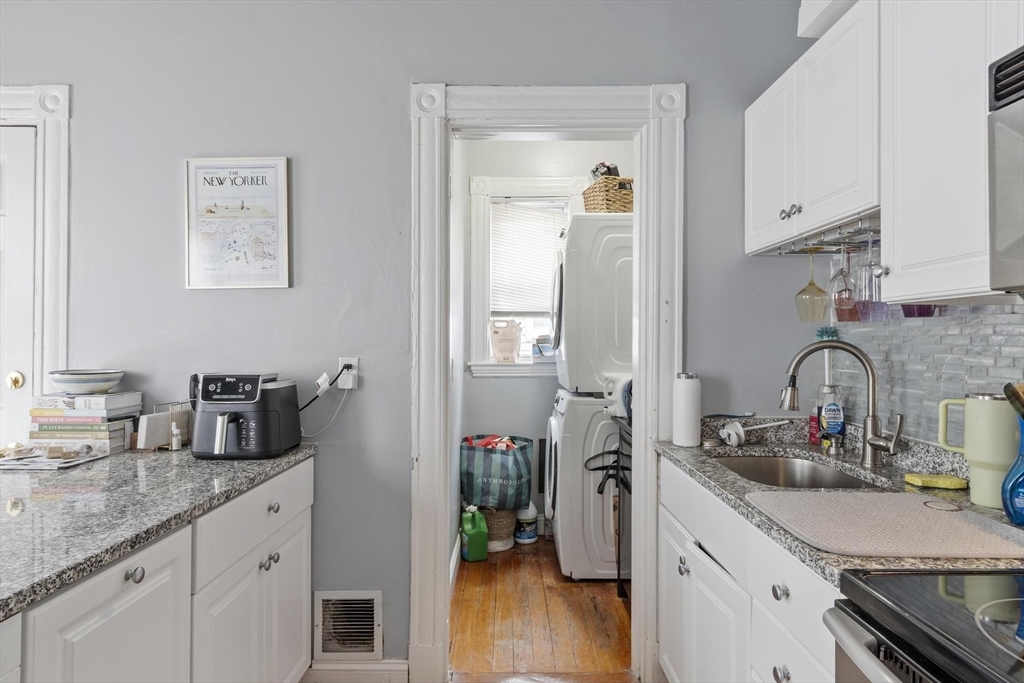87 Roseclair Street, Unit 3 Boston, MA 02125 - Photo 9 of 19 Gallery Image 9