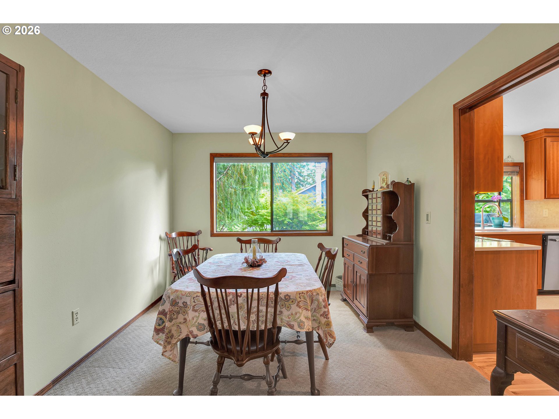 6401 Southwest Dolph Drive Portland, OR 97219 - Photo 16 of 48 Dining Room