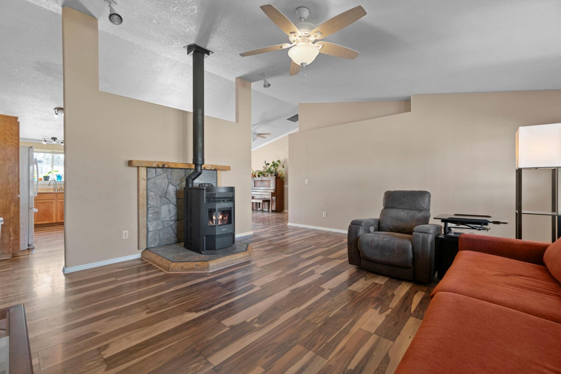 62845 Deschutes Road Bend, OR 97701 - Photo 8 of 33 batch_06