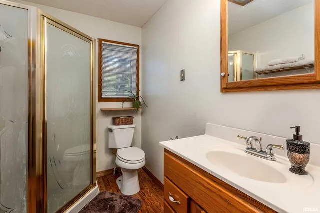 $164,500 | 403 East South Avenue, Bluford, IL 62814