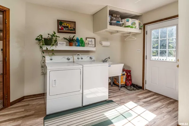 $164,500 | 403 East South Avenue, Bluford, IL 62814