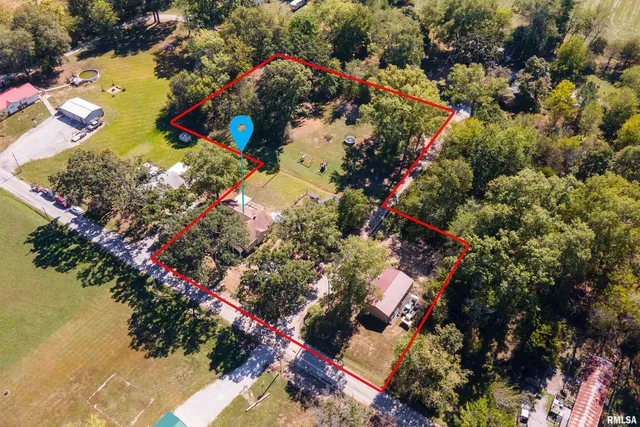 $164,500 | 403 East South Avenue, Bluford, IL 62814