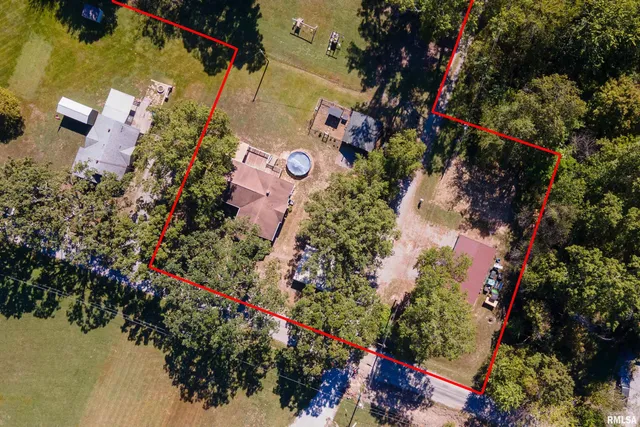 $164,500 | 403 East South Avenue, Bluford, IL 62814