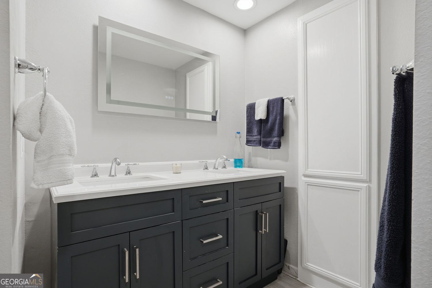 3777 Peachtree Road Northeast Brookhaven, GA 30319 - Photo 14 of 26 Renovated Primary Bath