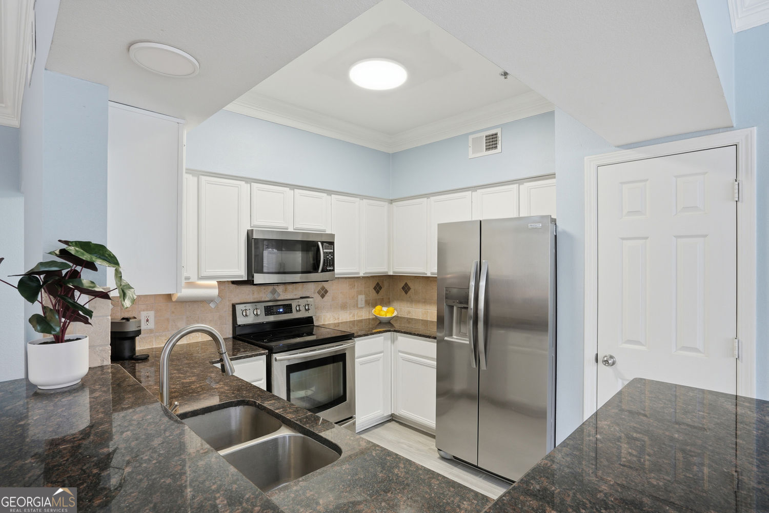 3777 Peachtree Road Northeast Brookhaven, GA 30319 - Photo 8 of 26 Recessed Ceiling, Pantry & More