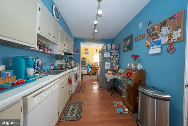 $429,900 | 206 East Hinckley Avenue, Ridley Park, PA 19078