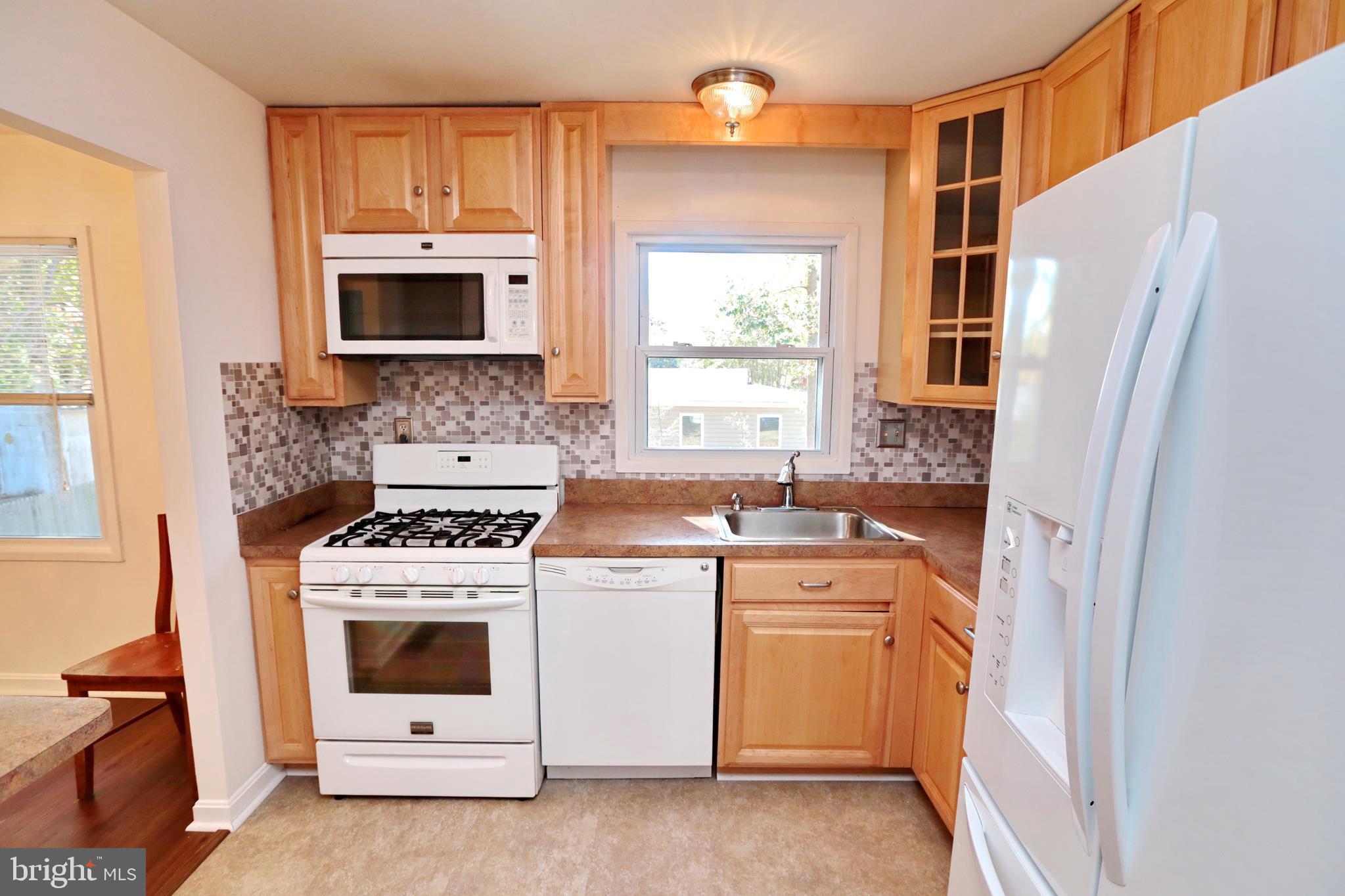 1213 Adams Road Waldorf, MD 20602 - Photo 5 of 18 Kitchen