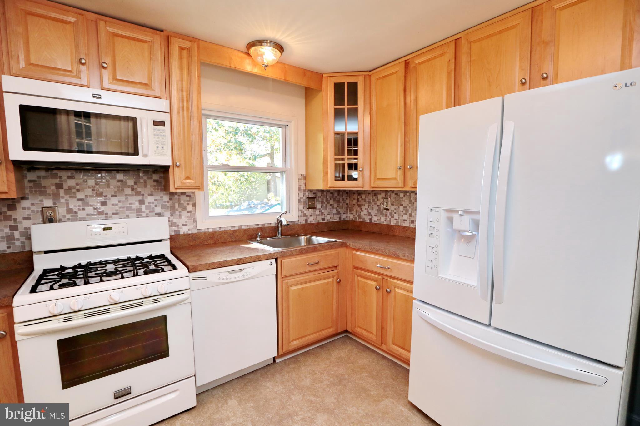 1213 Adams Road Waldorf, MD 20602 - Photo 6 of 18 Kitchen