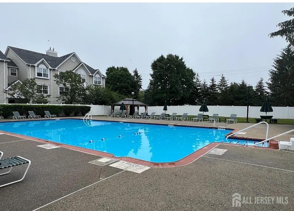 207 Prestwick Way Edison, NJ 08820 - Photo 16 of 17 Gallery Image 16