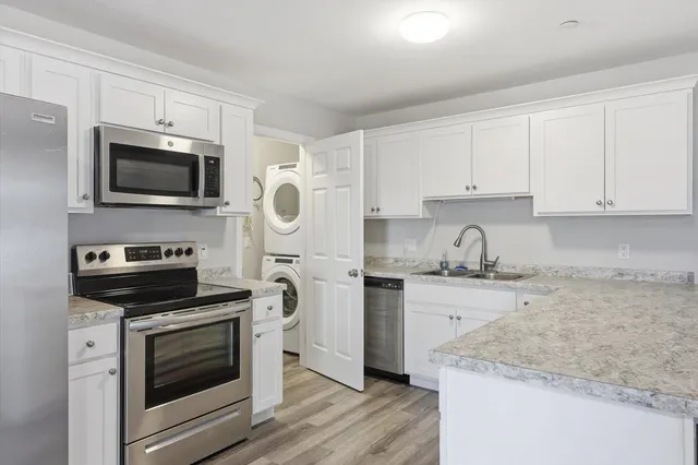 $425,000 | 510 Southfield Lane, Peterborough, NH 03458