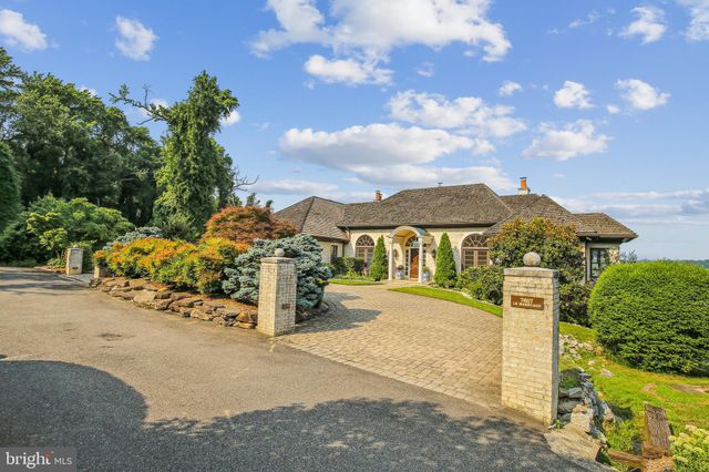 $3,700,000 | 7607 Southdown Road, Alexandria, VA 22308