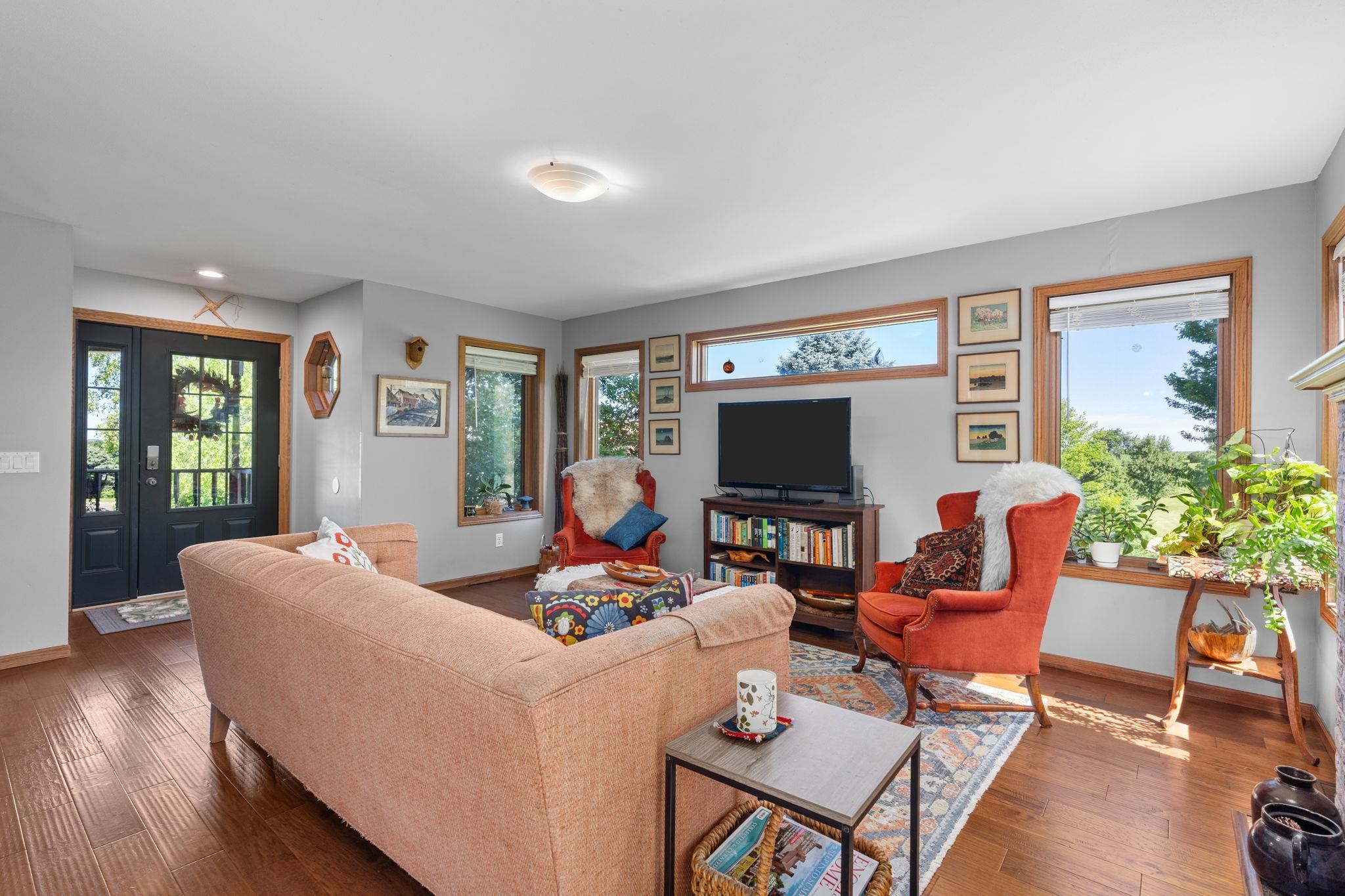 4032 Twin Ridgeway, WI 53582 - Photo 11 of 55 Gallery Image 11