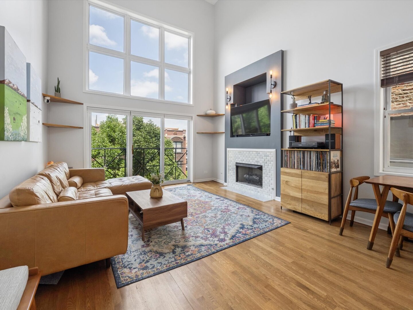 2117 West Rice Street, Unit 4E Chicago, IL 60622 - Photo 2 of 20