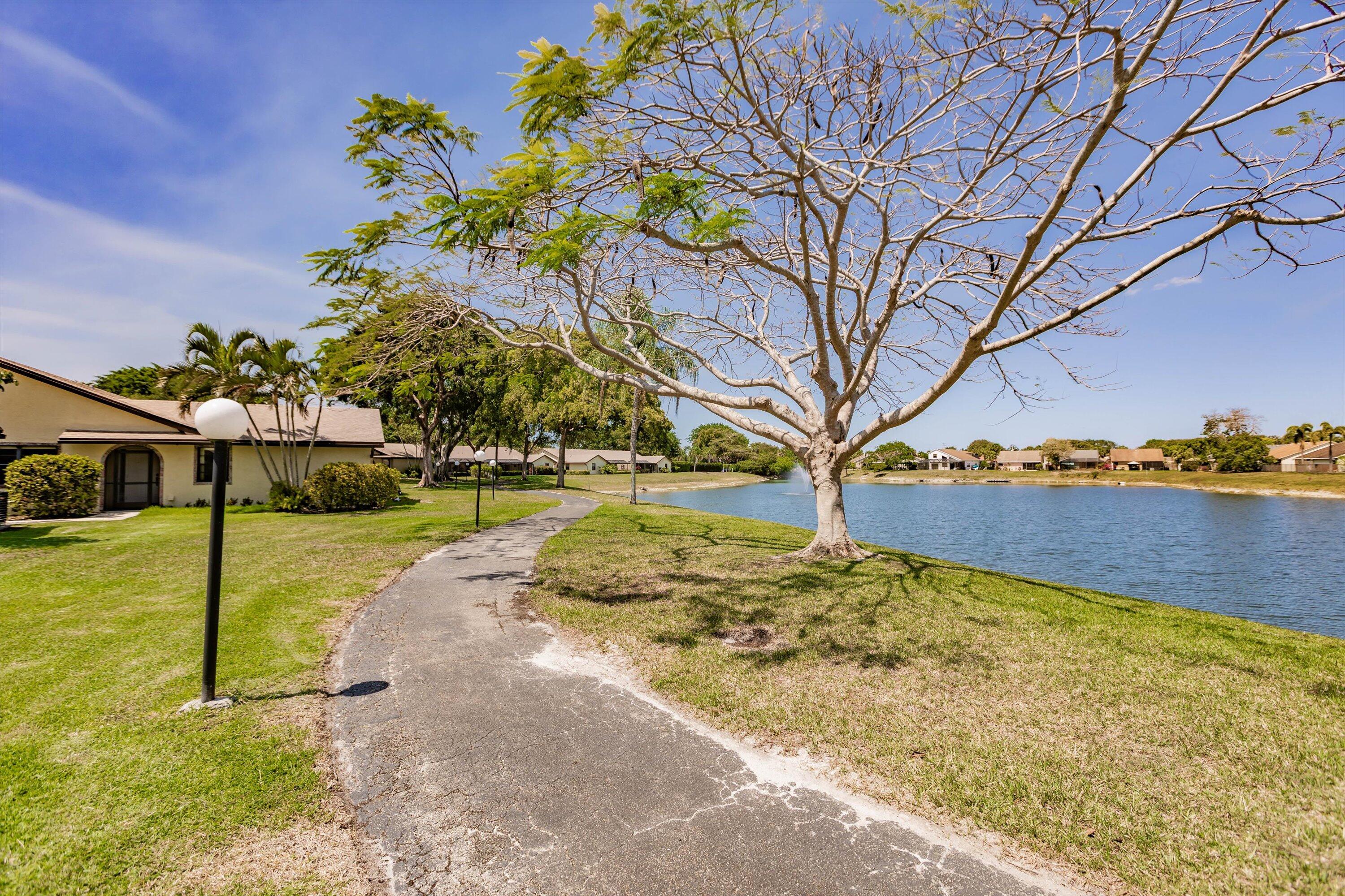23398 Barlake Drive Boca Raton, FL 33433 - Photo 23 of 43 24-Photo 048