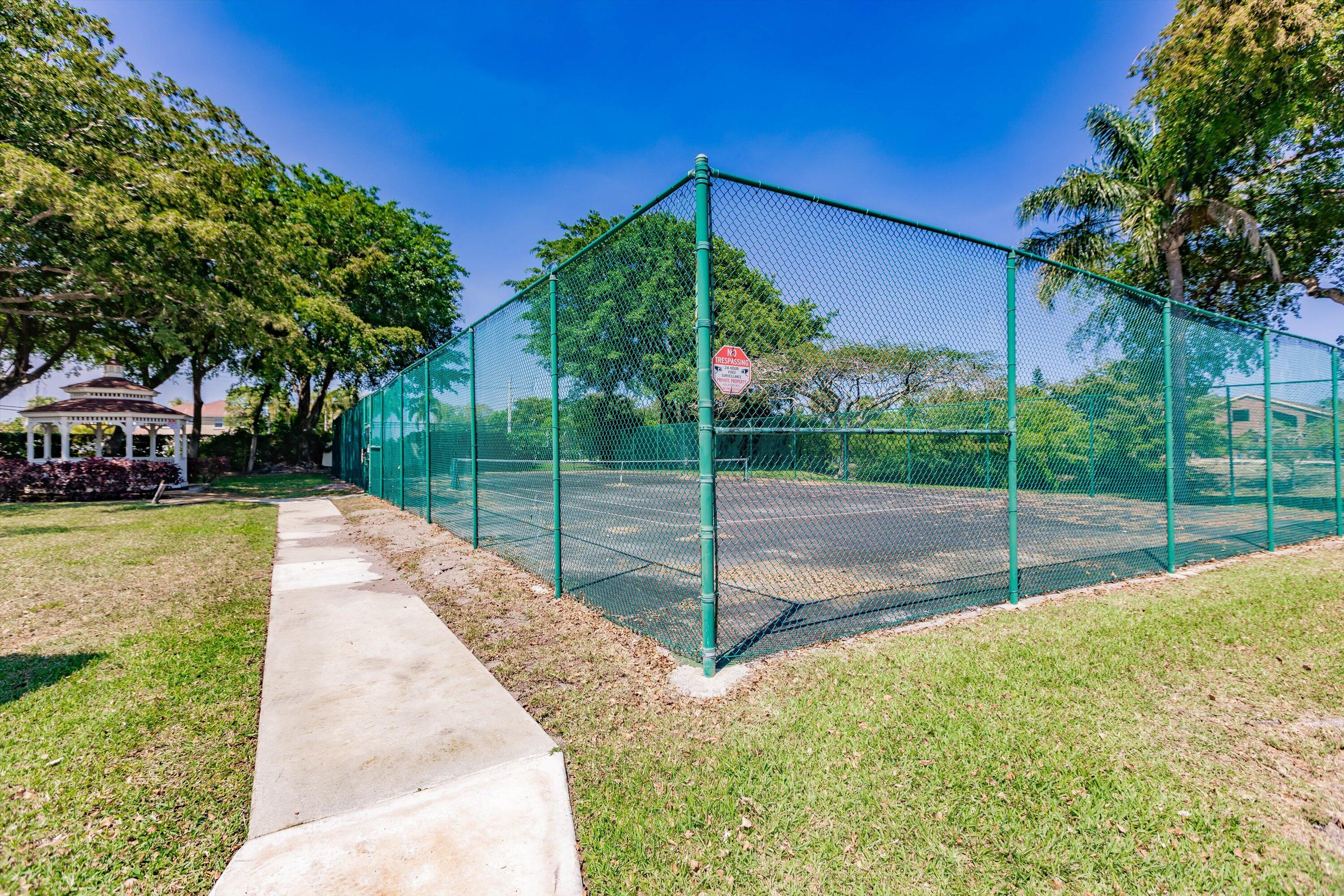 23398 Barlake Drive Boca Raton, FL 33433 - Photo 31 of 43 30-Photo 054