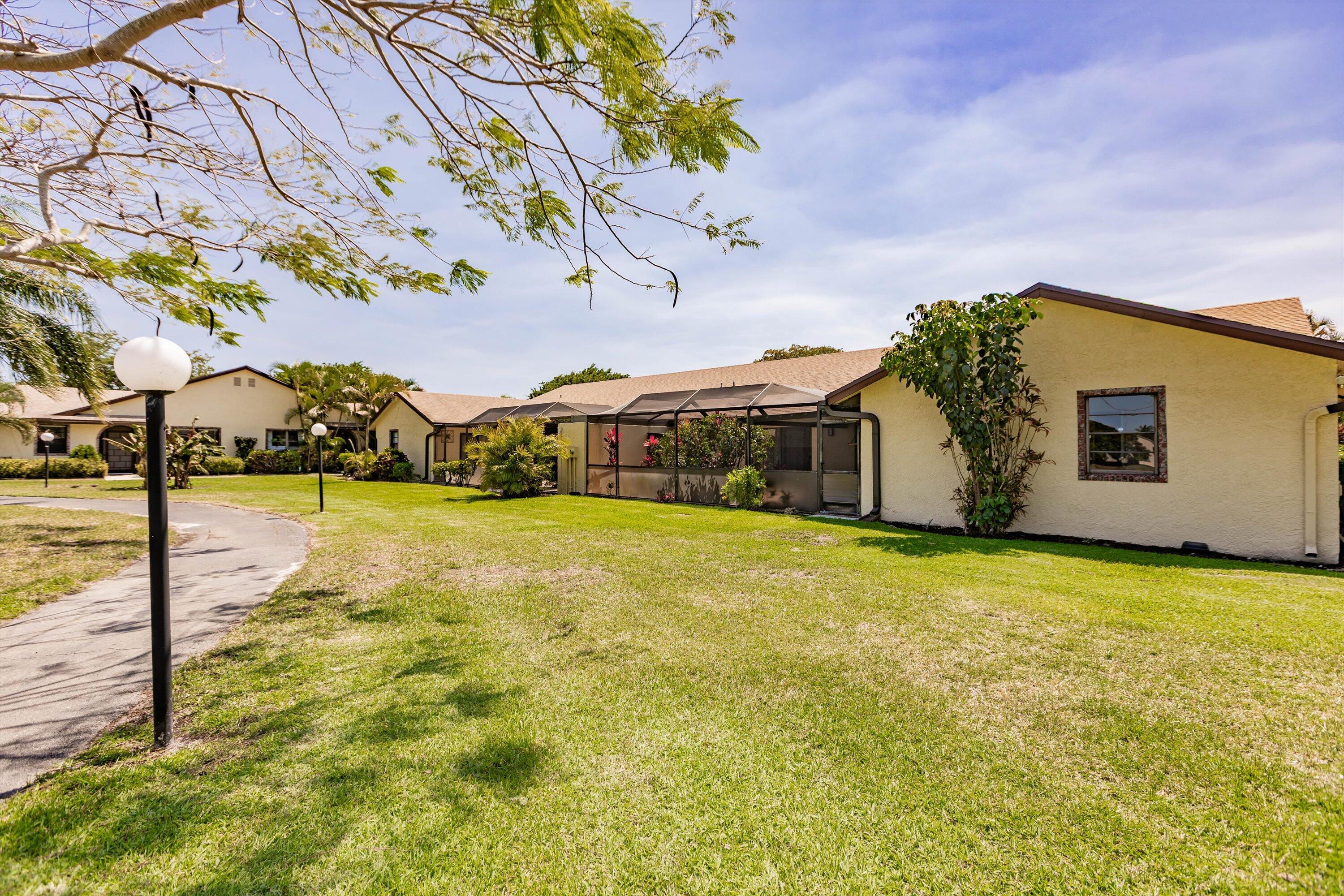 23398 Barlake Drive Boca Raton, FL 33433 - Photo 40 of 43 21-Photo 045