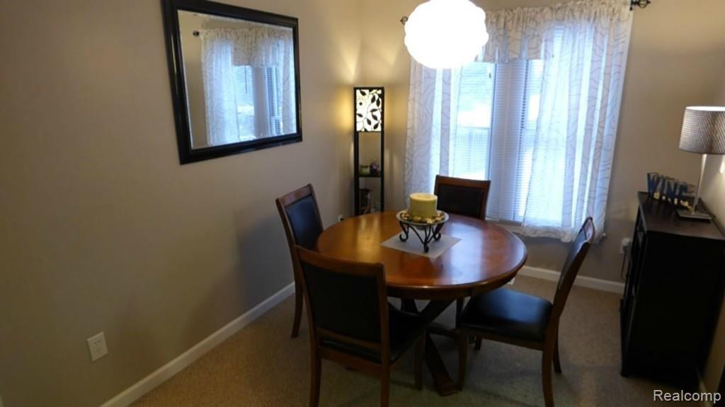 41474 Hanford Road Canton, MI 48187 - Photo 8 of 32 Dine1.jpg