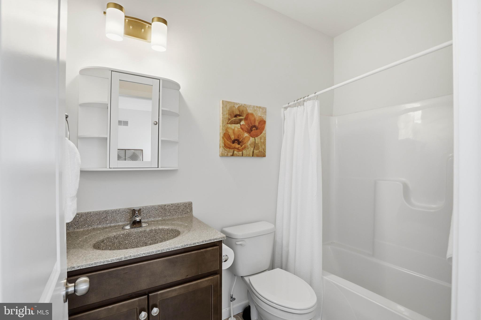 454 East Delp Road Lancaster, PA 17601 - Photo 28 of 78 Main Floor Ensuite Bath