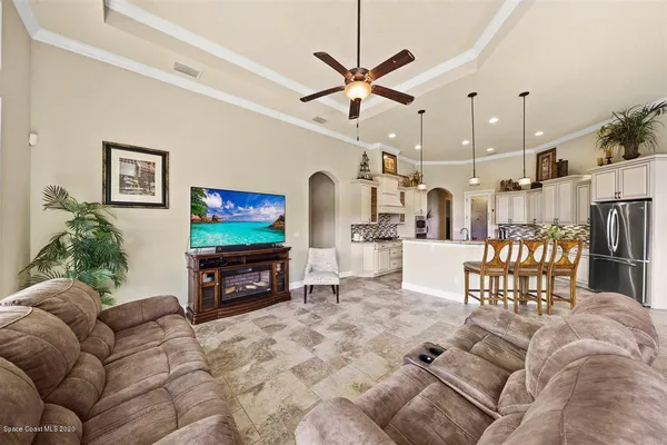 $889,982 | 906 Casa Dolce Casa Circle, Rockledge, FL 32955