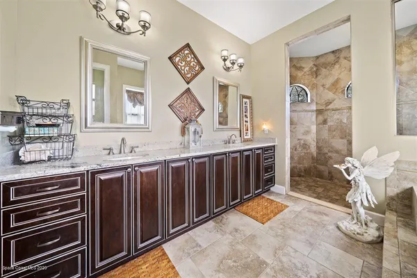 $889,982 | 906 Casa Dolce Casa Circle, Rockledge, FL 32955