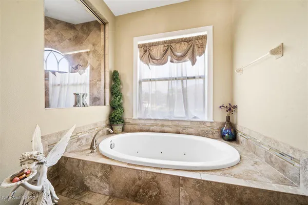 $889,982 | 906 Casa Dolce Casa Circle, Rockledge, FL 32955