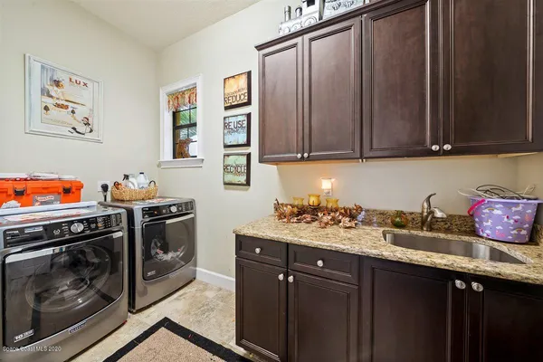 $889,982 | 906 Casa Dolce Casa Circle, Rockledge, FL 32955