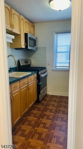 728 Thomas Street Elizabeth, NJ 07202 - Photo 5 of 12
