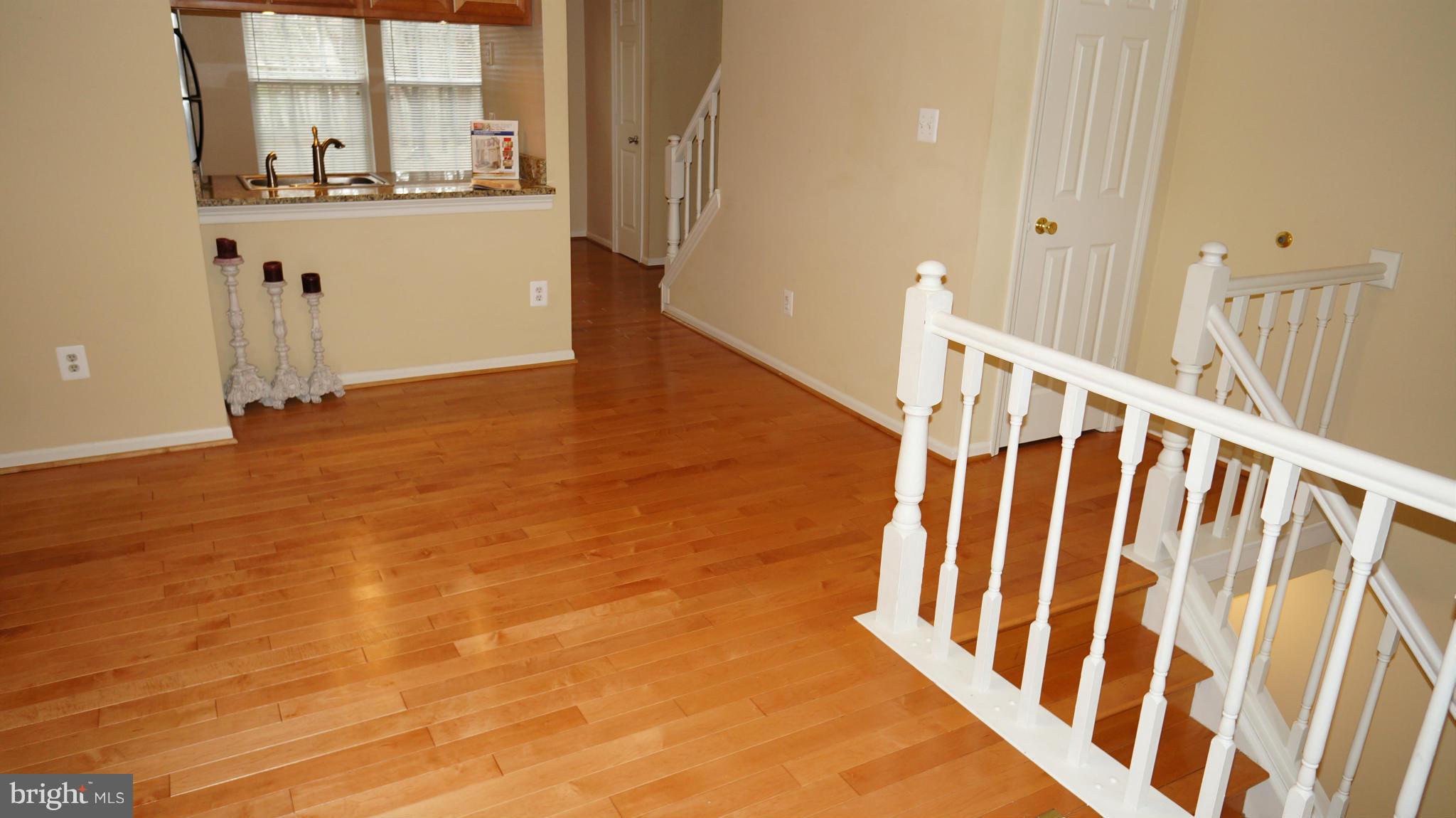 1589 Woodcrest Drive Reston, VA 20194 - Photo 12 of 30 Family Room