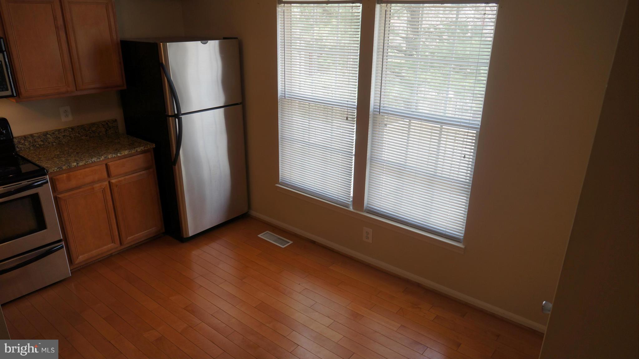 1589 Woodcrest Drive Reston, VA 20194 - Photo 10 of 30 Kitchen
