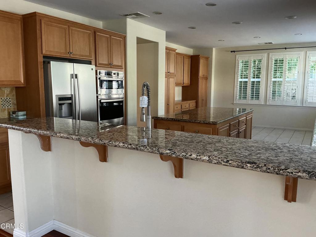 13687 Blue Ridge Way Moorpark, CA 93021 - Photo 20 of 56 a room with large window