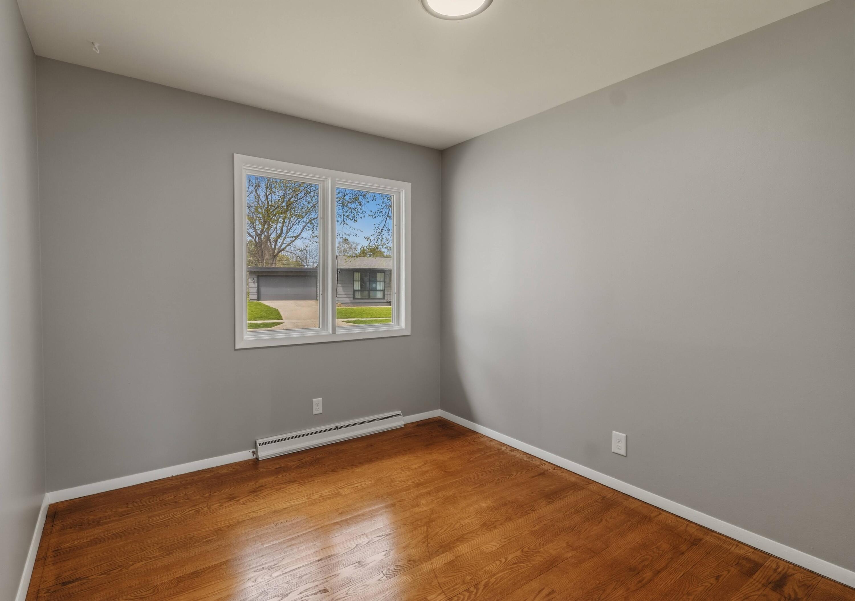 7405 Eaton Lane Greendale, WI 53129 - Photo 23 of 34 Bed 3