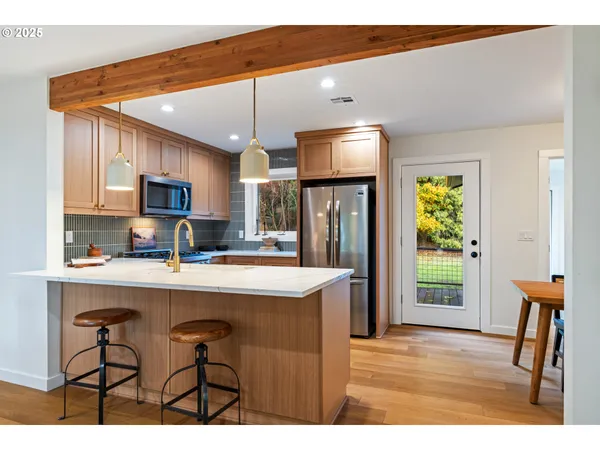 $725,000 | 646 Southeast Oak Street, White Salmon, WA 98672