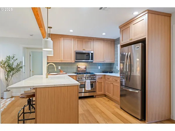 $725,000 | 646 Southeast Oak Street, White Salmon, WA 98672