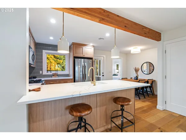 $725,000 | 646 Southeast Oak Street, White Salmon, WA 98672