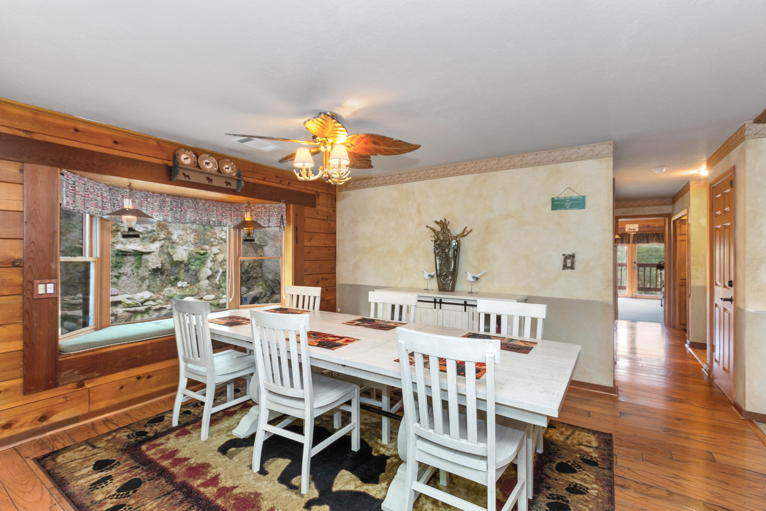 42182 Mynatt Drive Three Rivers, CA 93271 - Photo 11 of 67 Dining Window